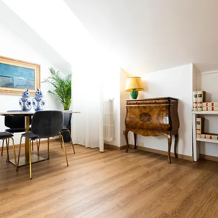 Santa Sofia Penthouses Apartament Mediolan