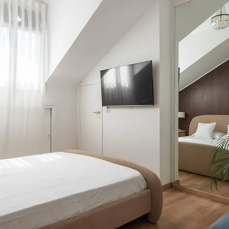 Santa Sofia Penthouses * Milánó