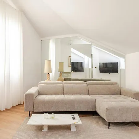 Santa Sofia Penthouses Apartman Milánó